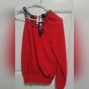 Bebe Sexy One Shoulder with chainTop in red